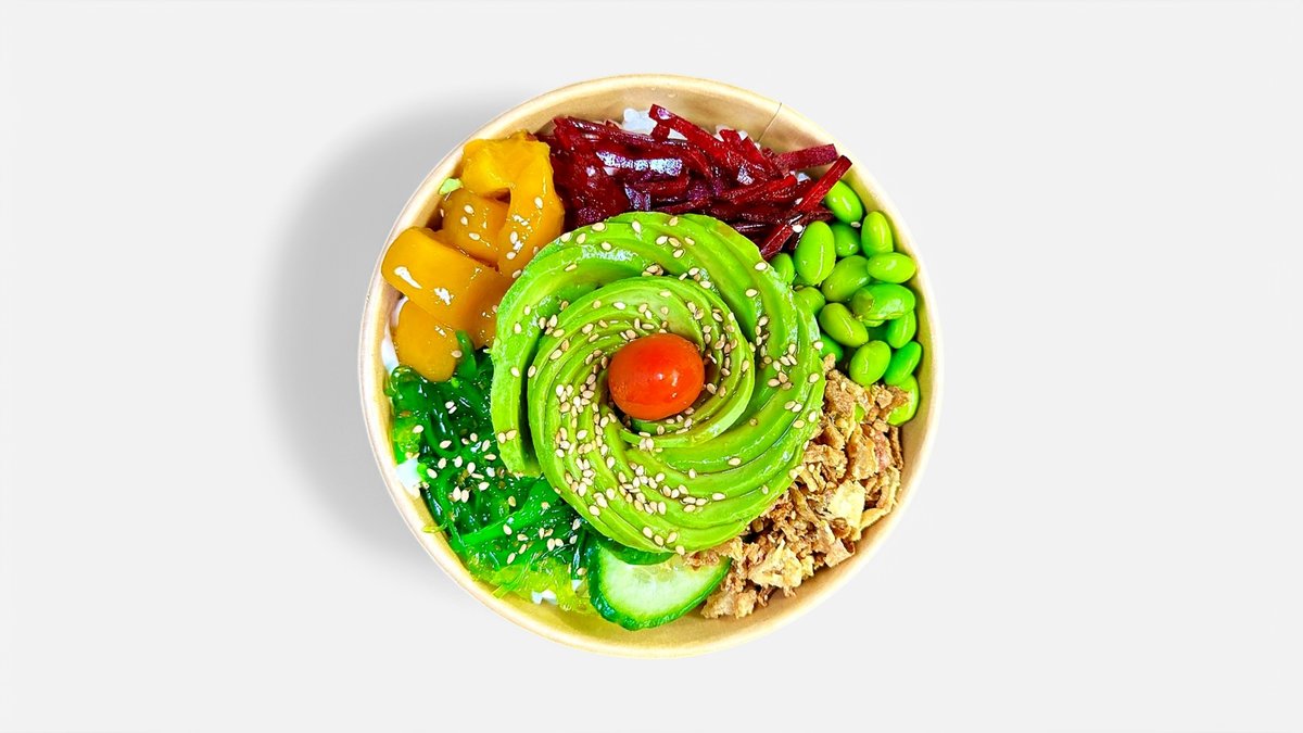 Avokádo Poke – sushi rýže, edemame, wakame, okurka, mango, řepa, japonská m...