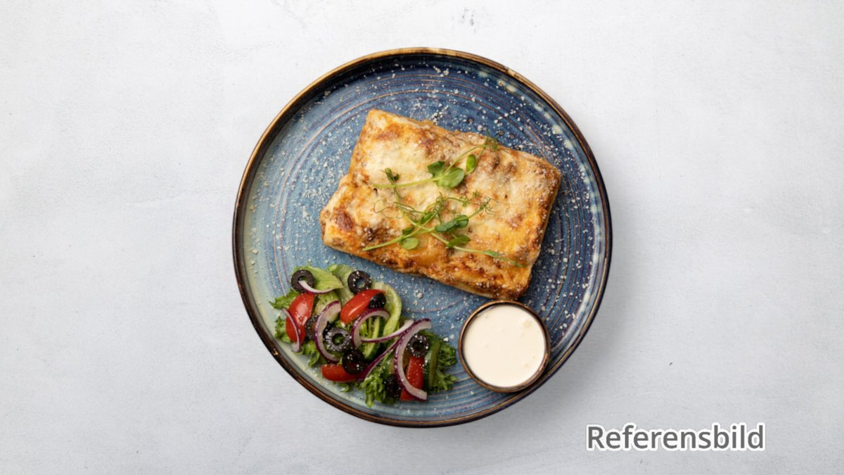 Lasagne – Serveras med nötkött. Serveras med bröd.