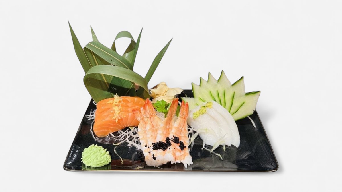 33.Sashimi Liten 12 biter – 12 biter utvalgt sashimi.Kokken bestemmer.
