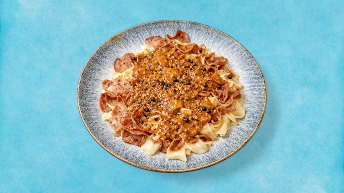 Gyros with Pepper Cream Sauce – large
pork gyro with pepper cream sauce and tagliatelle
