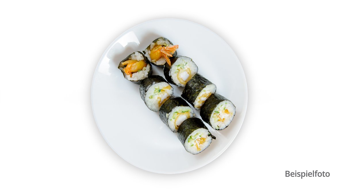 761. Ebi Avocado Maki – with prawns and avocado