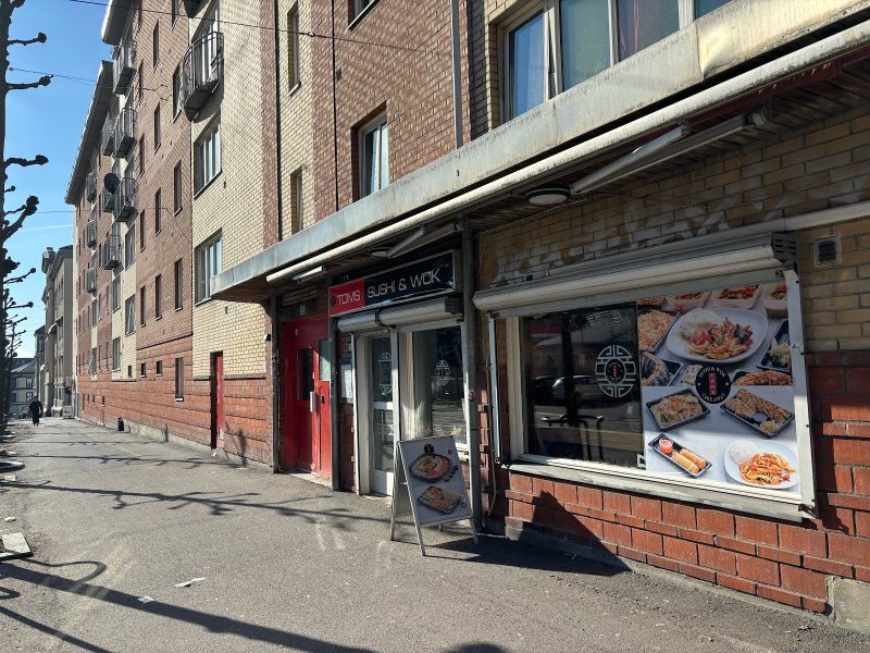 Toms Sushi & Wok