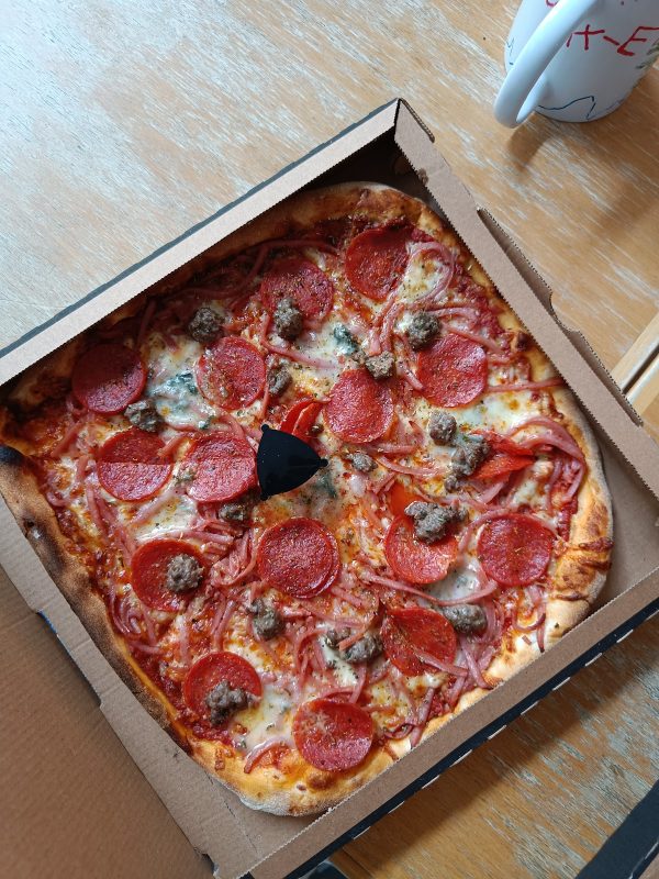 Sara's Pizza