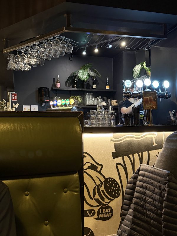 Halifax Burgers takeaway by MENY - Domus Vista