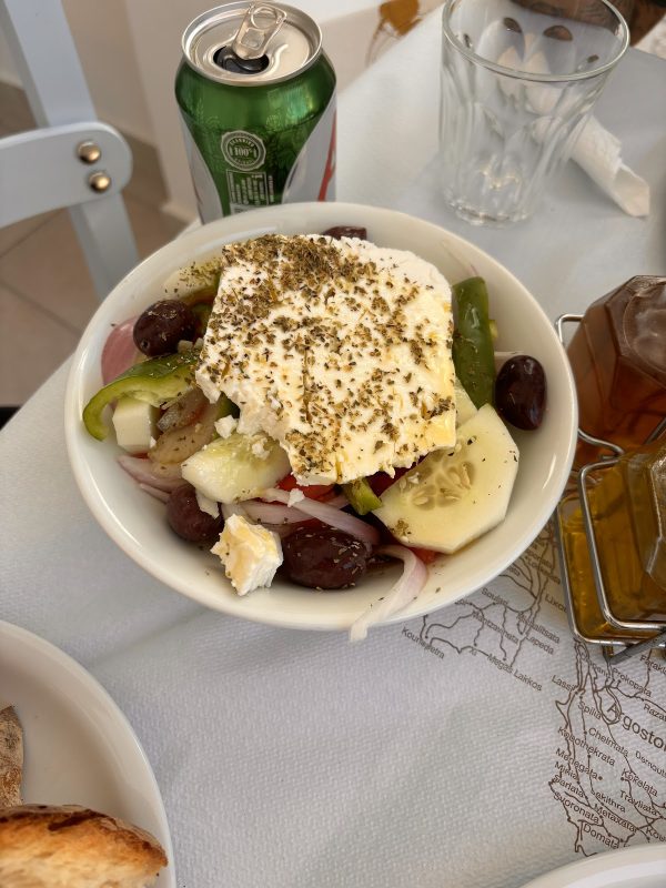 Paradosiako Mageirio Argostoli
