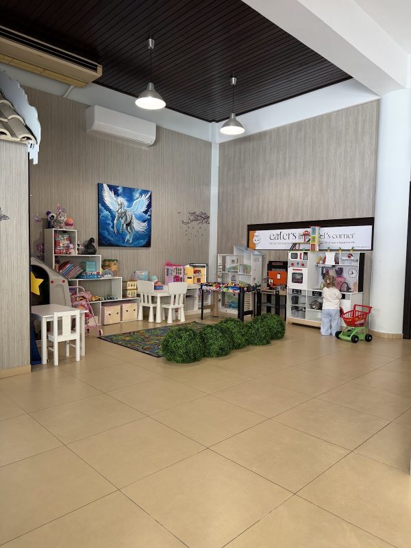 Eaters Dine & Shop